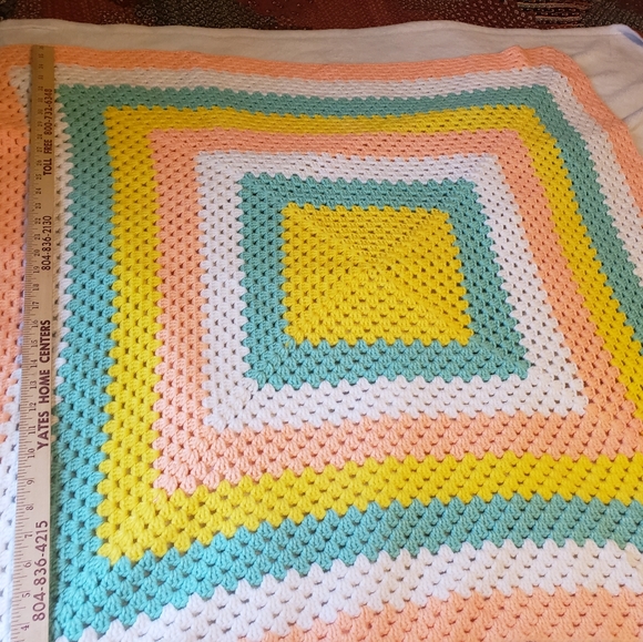 Hand Crochet baby blanket 35x35 - Picture 1 of 2
